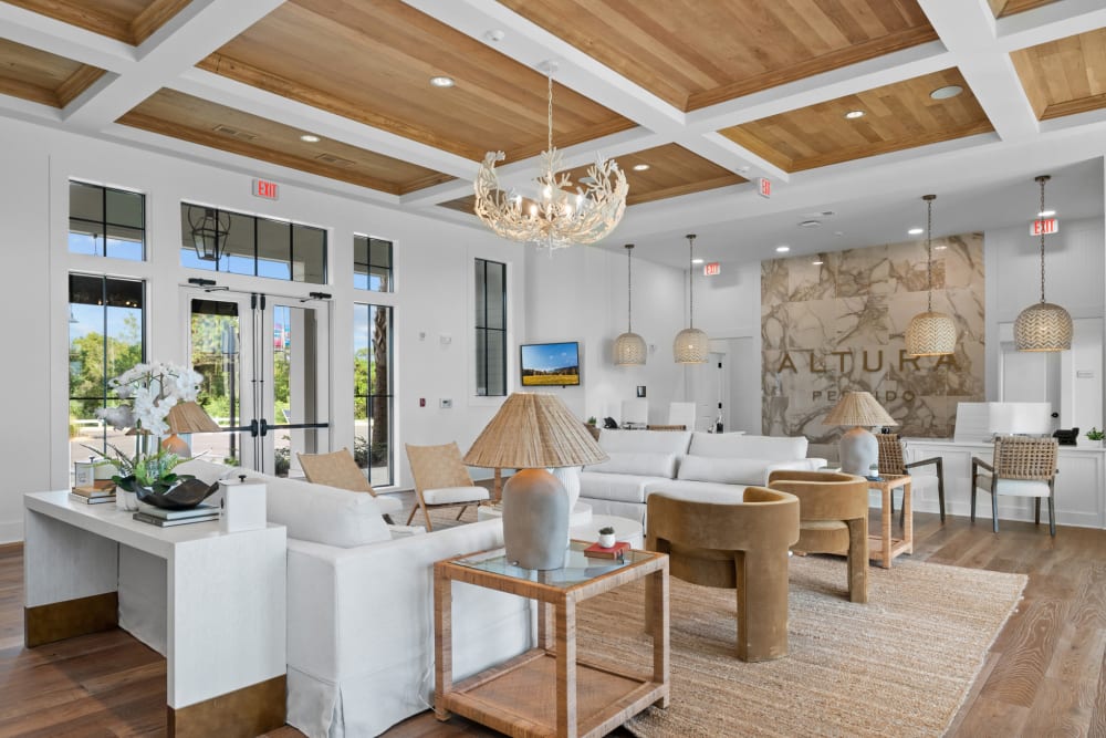 Resident lounge at Altura | Apartments & Townhomes in Pensacola, Florida