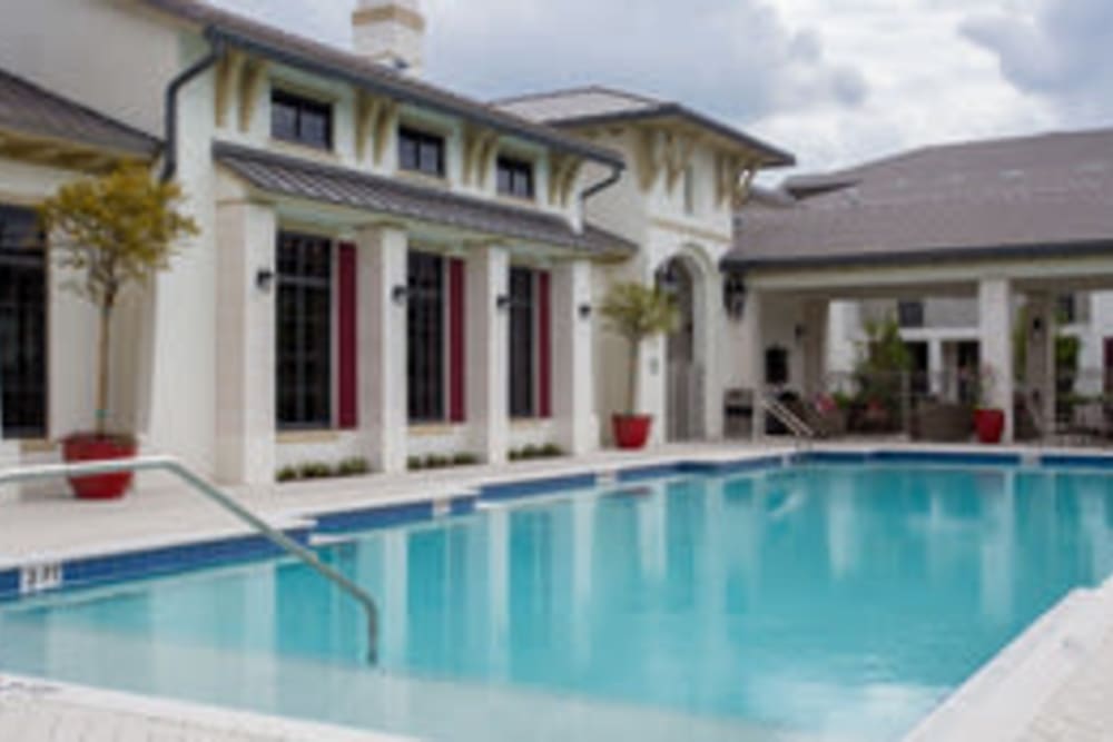 Community pool at Shalimar at Davie in Davie, Florida