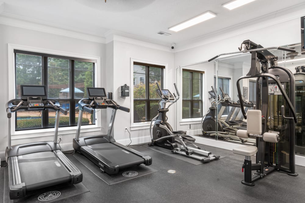 Apartments with a Fitness Center at Villas at Houston Levee West Apartments