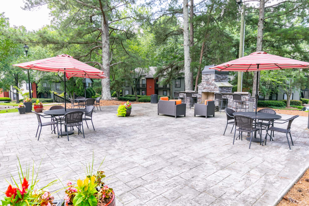 Outdoor firepit and seating at The Belaire in Marietta, Georgia