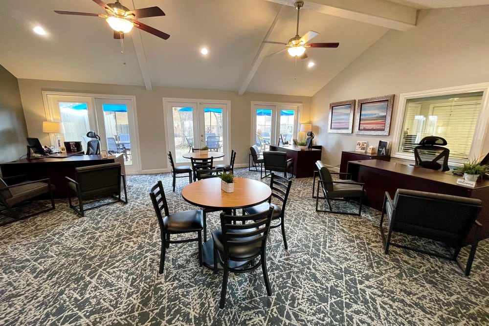 Resident lounge at The Abbey at Conroe in Conroe, TX