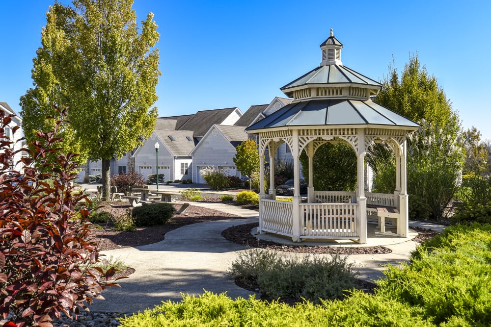 Beautifully landscaped grounds at Springhouse Townhomes, Allentown, Pennsylvania