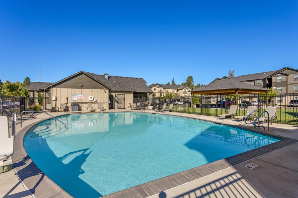 swimming pool at The Fairway Apartments in Salem, Oregon