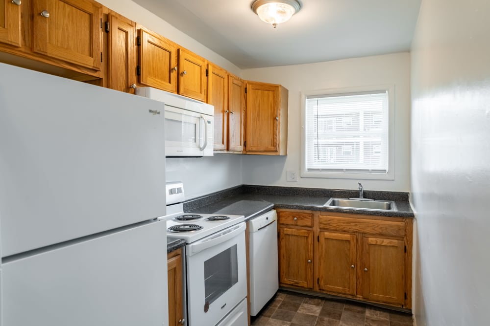 Edgewater Gardens Apartment Homes offers a kitchen in Long Branch, NJ