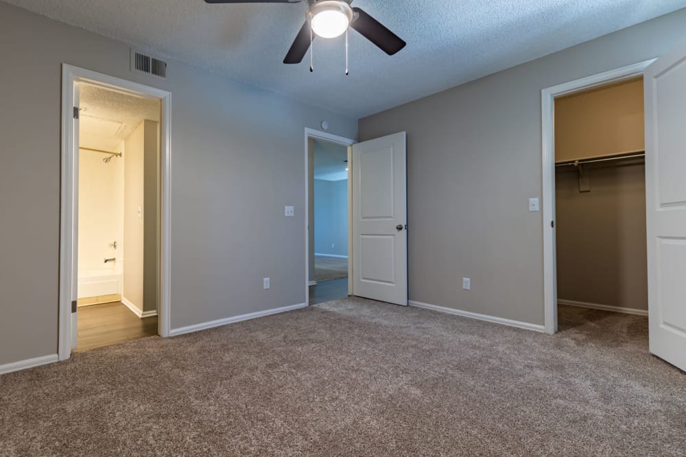 Cozy Apartments with a Bedroom at Mountain View Apartment Homes
