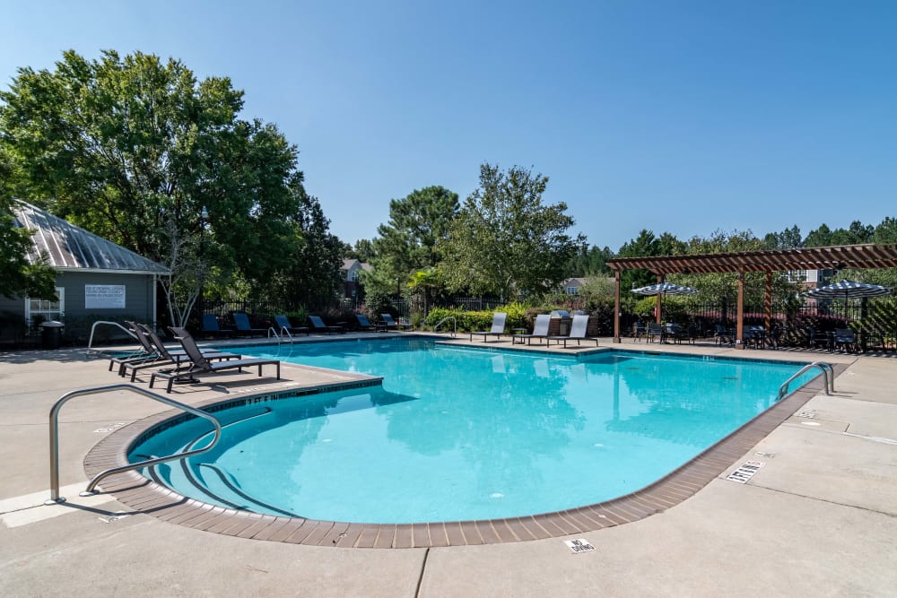 Outdoor community swimming pool at The Park at Riverview in Atlanta, Georgia 