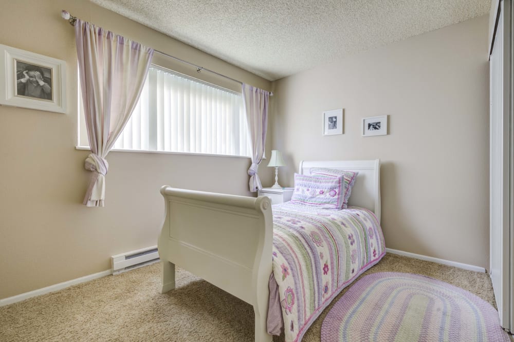 Bedroom at The Knolls at Sweetgrass Apartment Homes in Colorado Springs, Colorado