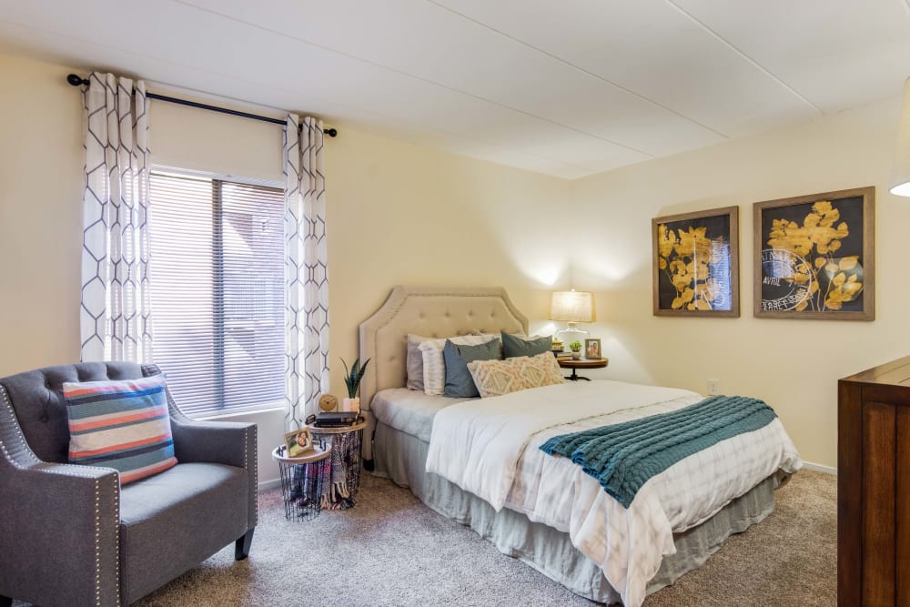 Parkway Apartments offers a Bedroom in Williamsburg, Virginia