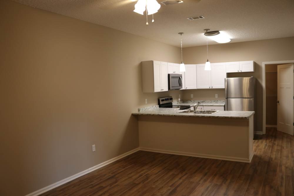 Large living spaces at Patriots Place in Valdosta, Georgia