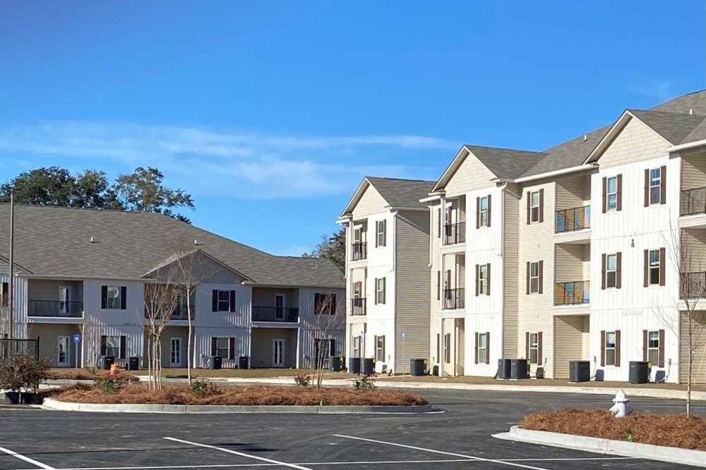 7th exterior photo of Patriots Place in Valdosta, Georgia