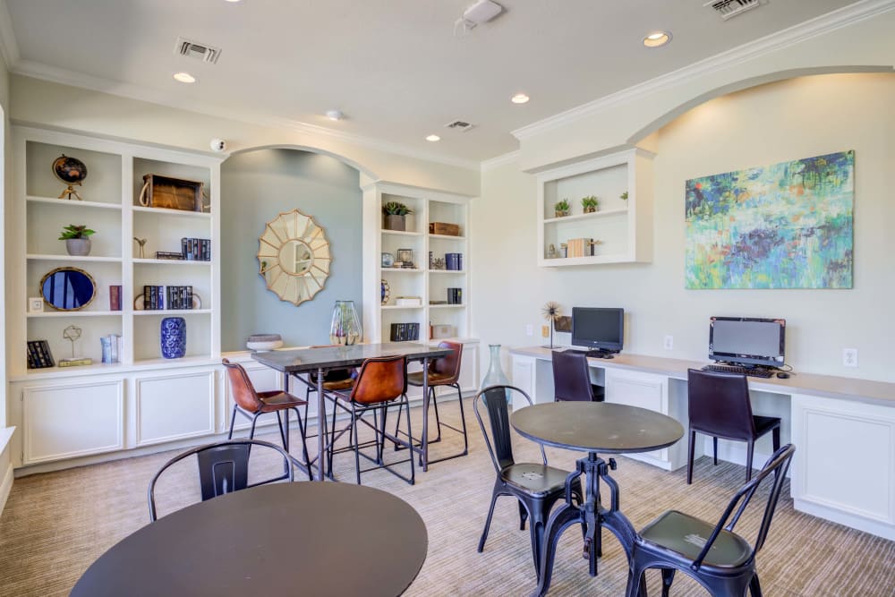 Clubhouse community gathering space at Signature Point Apartments in League City, Texas