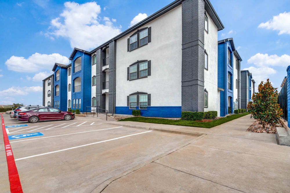 Apartments at Remi Apartment Homes in White Settlement, Texas