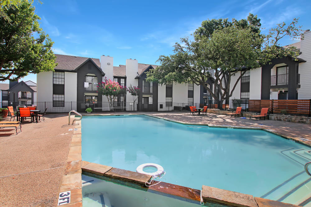 Luxury pool at Wythe Apartment Homes in Irving, Texas