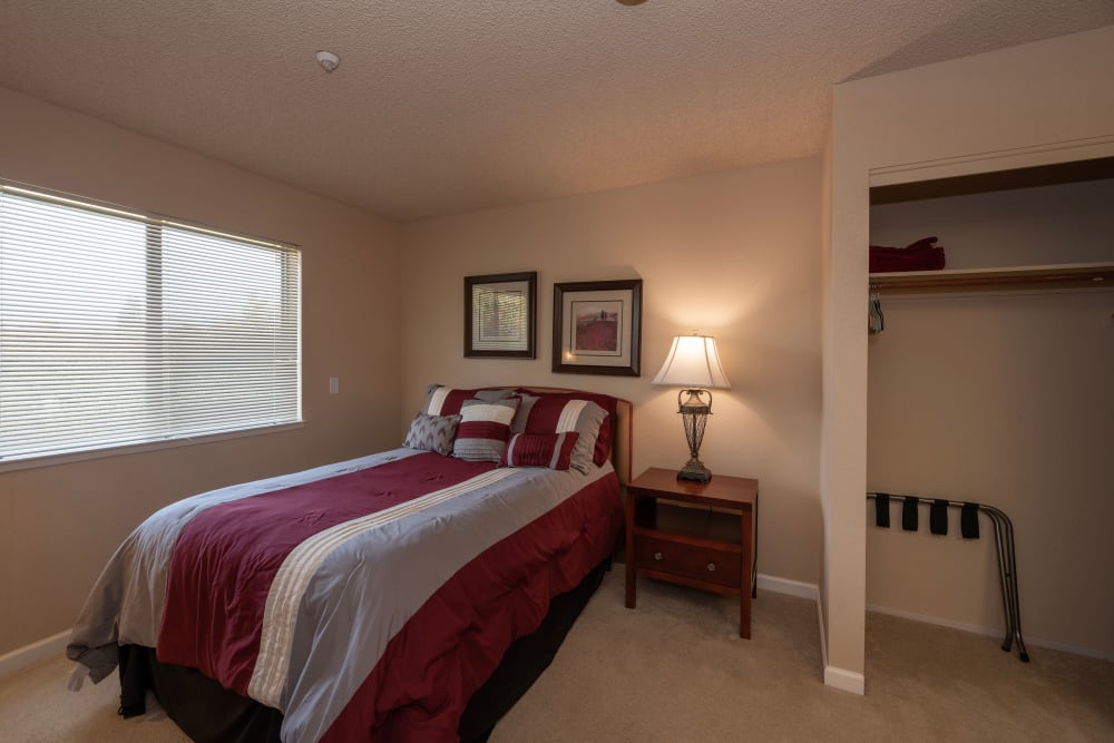 Guest suite bedroom at Roseville Commons Senior Living in Roseville, California