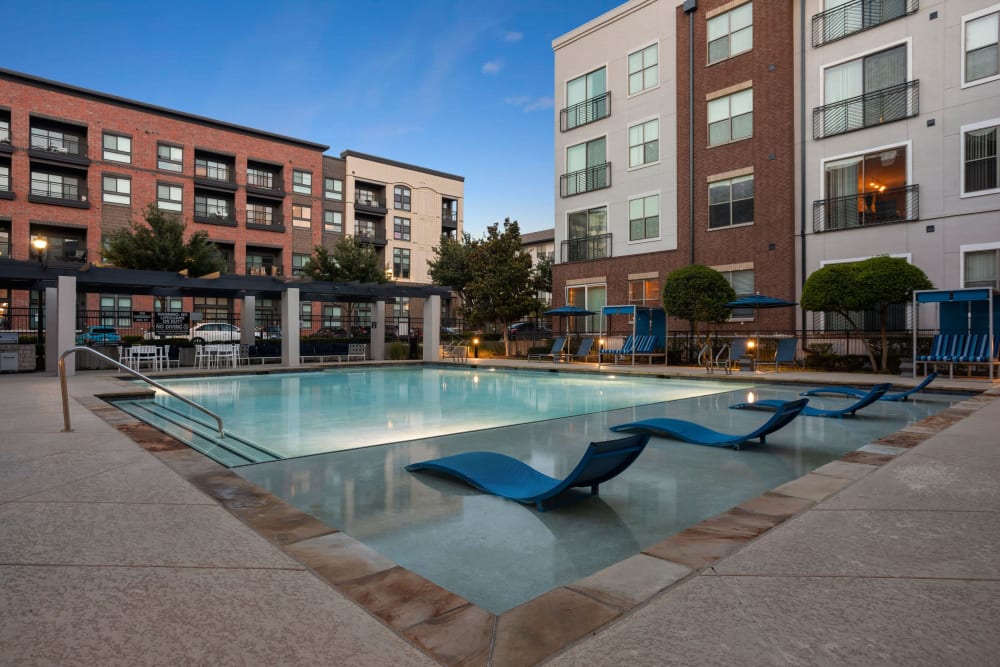 Resort style swimming pool at Olympus Boulevard in Frisco, Texas