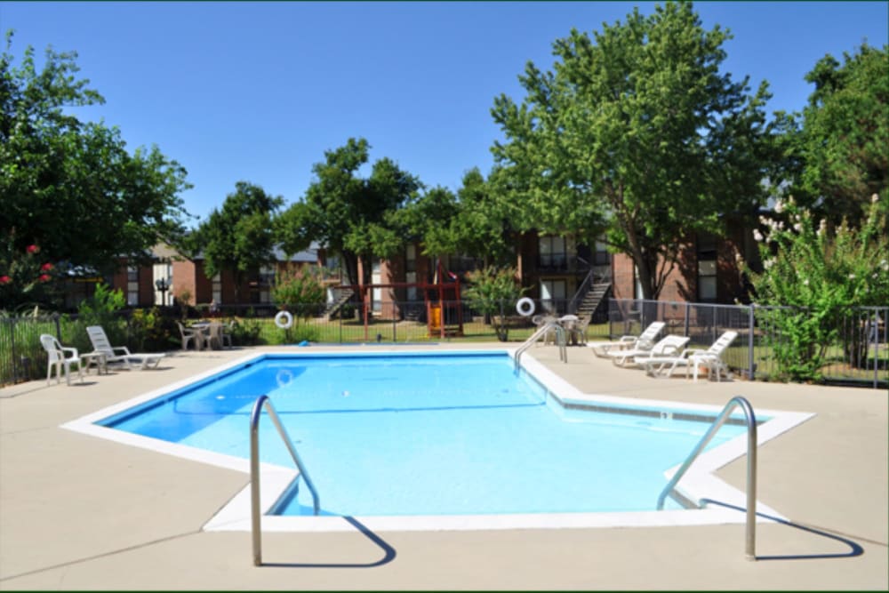 Walk in pool at Midwest City Depot in Midwest City, Oklahoma