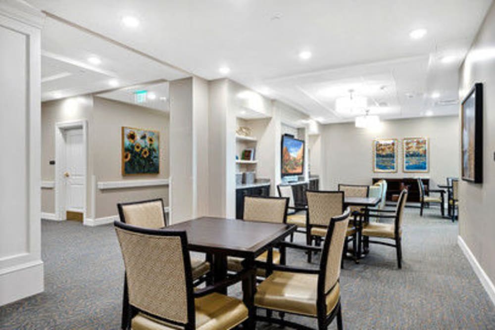 Resident dining hall with plenty of seating at The Meridian at Carolina Lakes in Indian Land, South Carolina