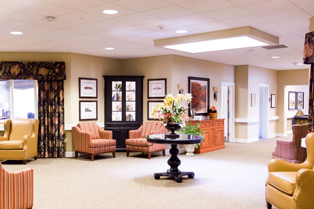 Interior common area with seating  at Greenfield Estates in Akron, Ohio