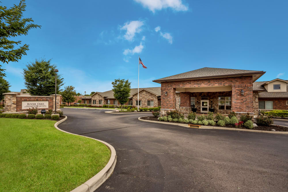 Exterior driveway at River Oaks in Miamisburg, Ohio