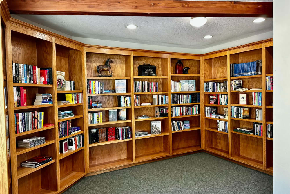 Library at the Retirement Community at Regency Village at Prineville in Prineville, Oregon