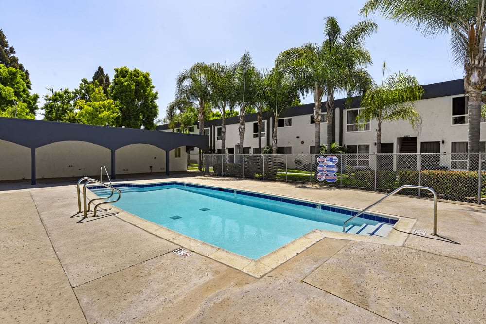 Swimming pool at Vista Apartments in Chula Vista, California