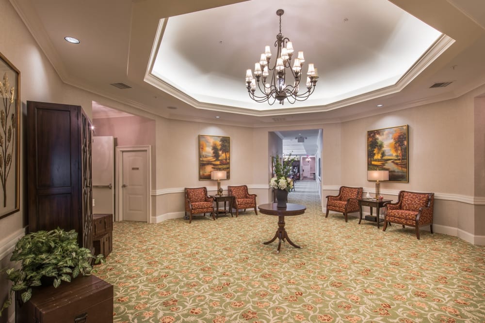 octagonal lobby area where several hallways meet at Barclay House of Aiken in Aiken, South Carolina