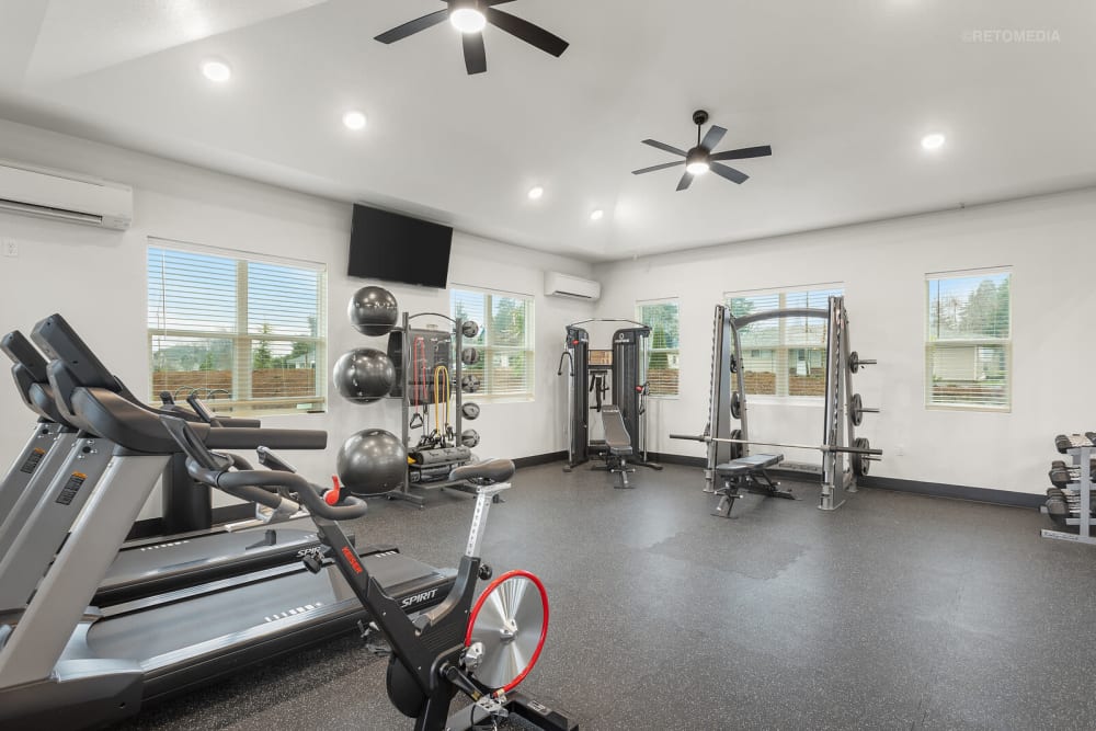 Fitness Center at Verda Crossing Apartments in Keizer, Oregon