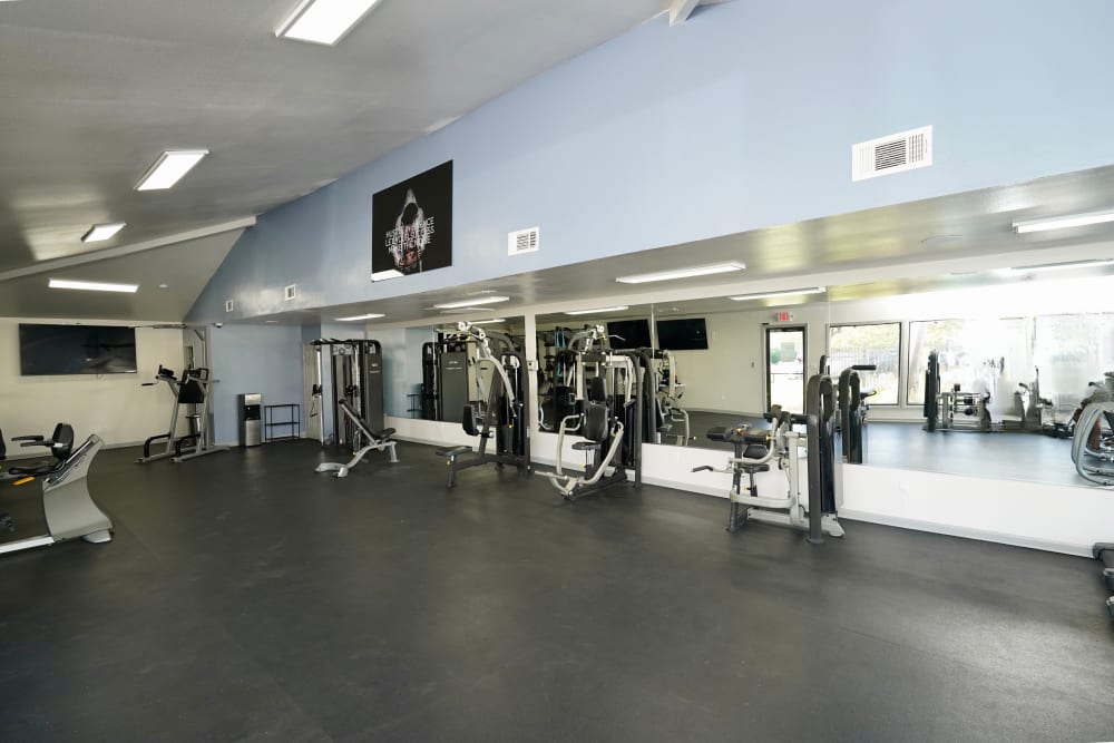 Exercise Facility at Emerald Pointe Apartment Homes