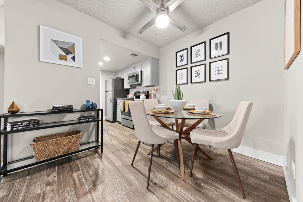 Dining area at Asteria Apartments in Tempe, AZ