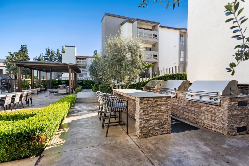 Resident BBQ area at The Villas at Woodland Hills in Woodland Hills, California 