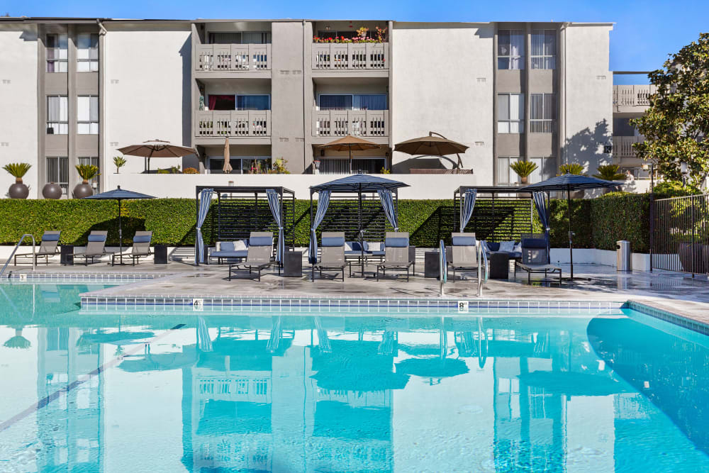 Large swimming pool on a beautiful sunny day at The Villas at Woodland Hills in Woodland Hills, California 