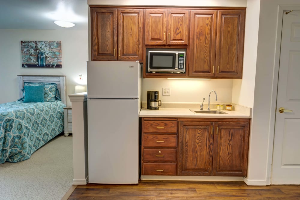 Open kitchen of a senior apartment at Hawks Ridge Assisted Living in Hood River, Oregon