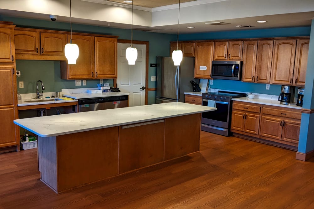 Great room kitchen at Applewood Pointe of Bloomington at Southtown in Bloomington, Minnesota. 