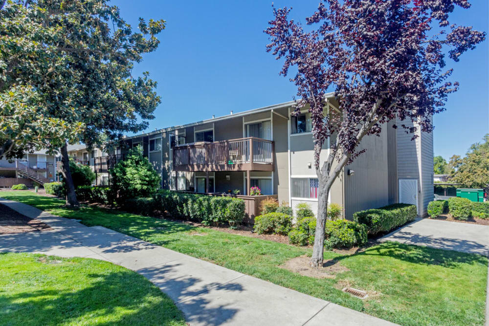 Exterior of units at Orchard Glen Apartments in San Jose, California