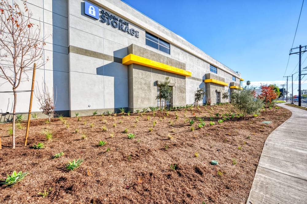 image of Golden State Storage Santa Fe Springs outside of facility