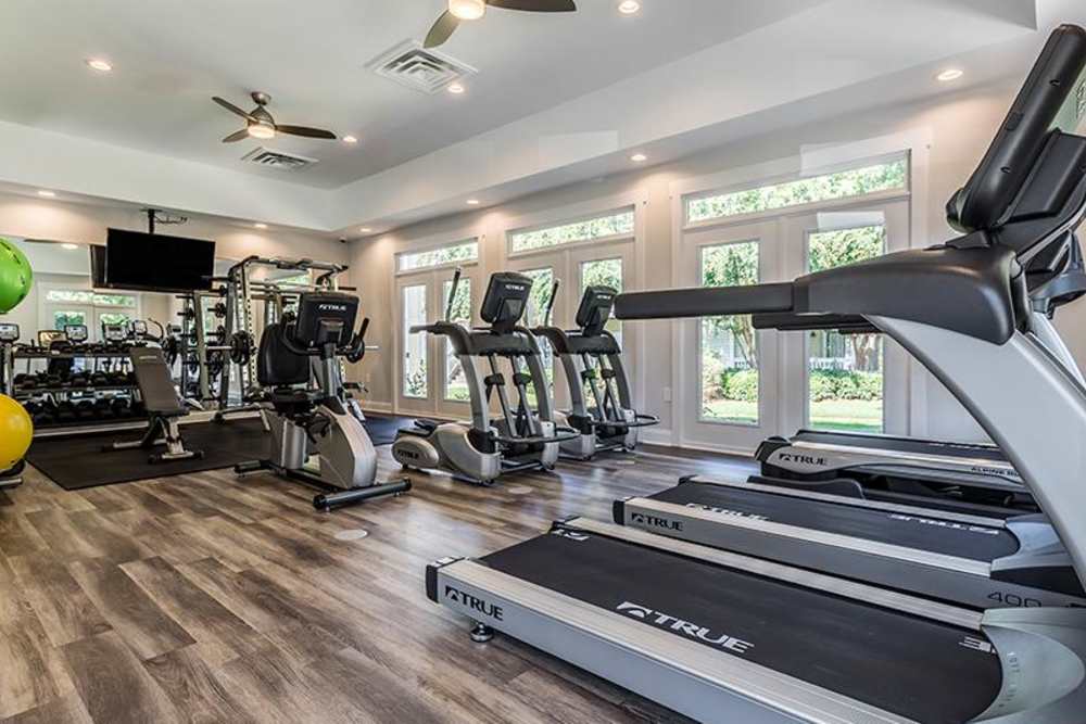 Fitness center at Acasă Willowbrook Apartments in Simpsonville, South Carolina