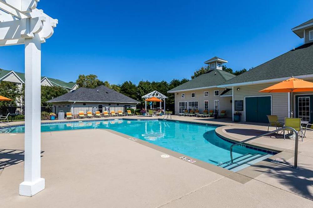 Walk in pool at Acasă Willowbrook Apartments in Simpsonville, South Carolina