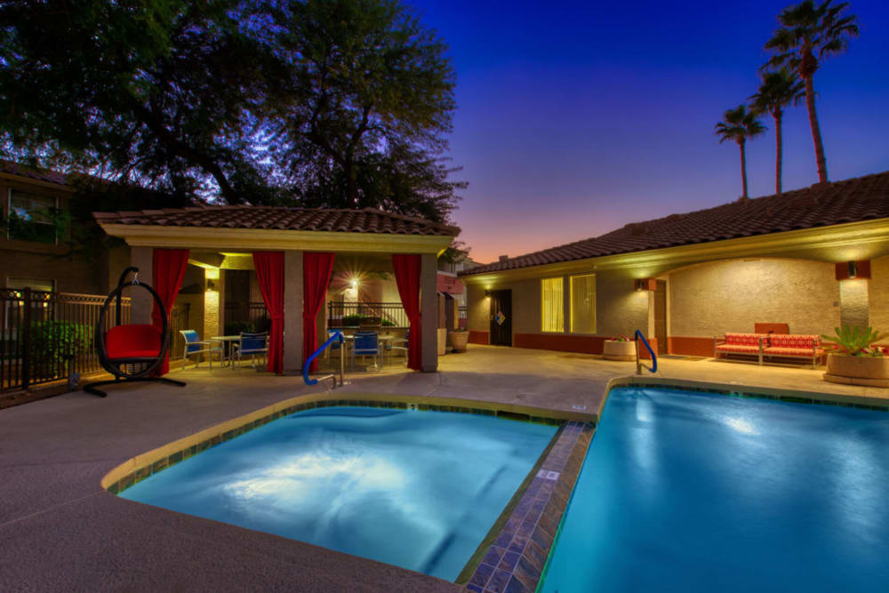 Pool with spa Envision in Mesa, Arizona