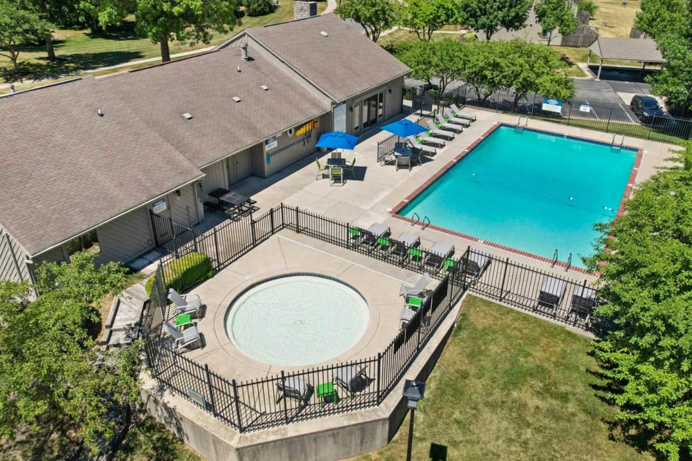 Swimming pool at Woodbridge Apartments in Fort Wayne, Indiana