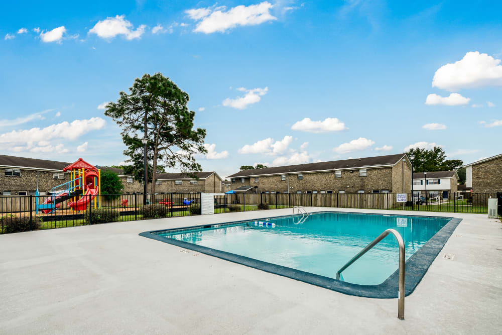 Outdoor pool at Patriot's Place Townhomes in Goose Creek, South Carolina