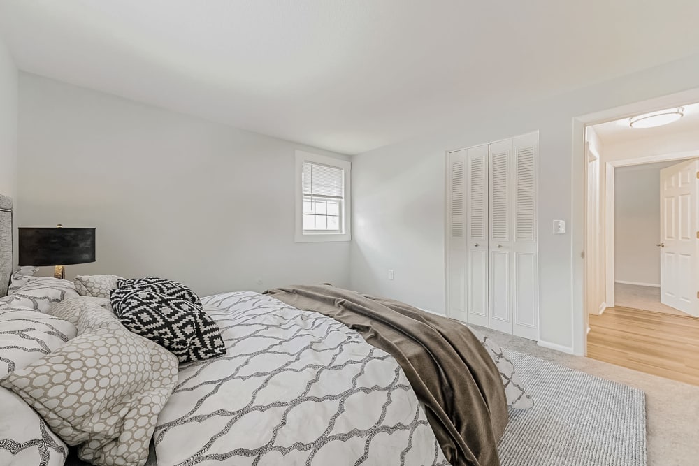 Eagle Rock Apartments at Nashua offers a Spacious Bedroom in Nashua, New Hampshire