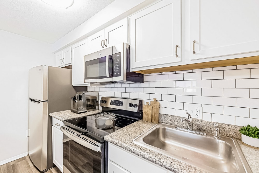 Eagle Rock Apartments at Nashua offers a State-of-the-art Kitchen in Nashua, New Hampshire