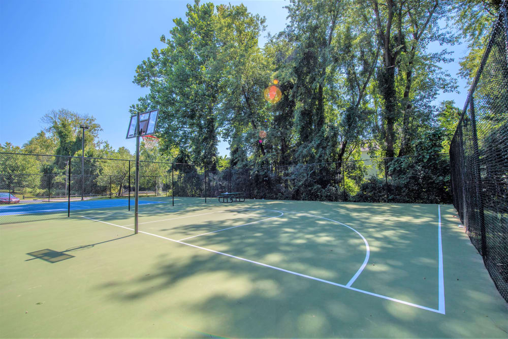 Enjoy our Renovated Apartments Tennis Court at Eagle Rock Apartments at Fishkill
