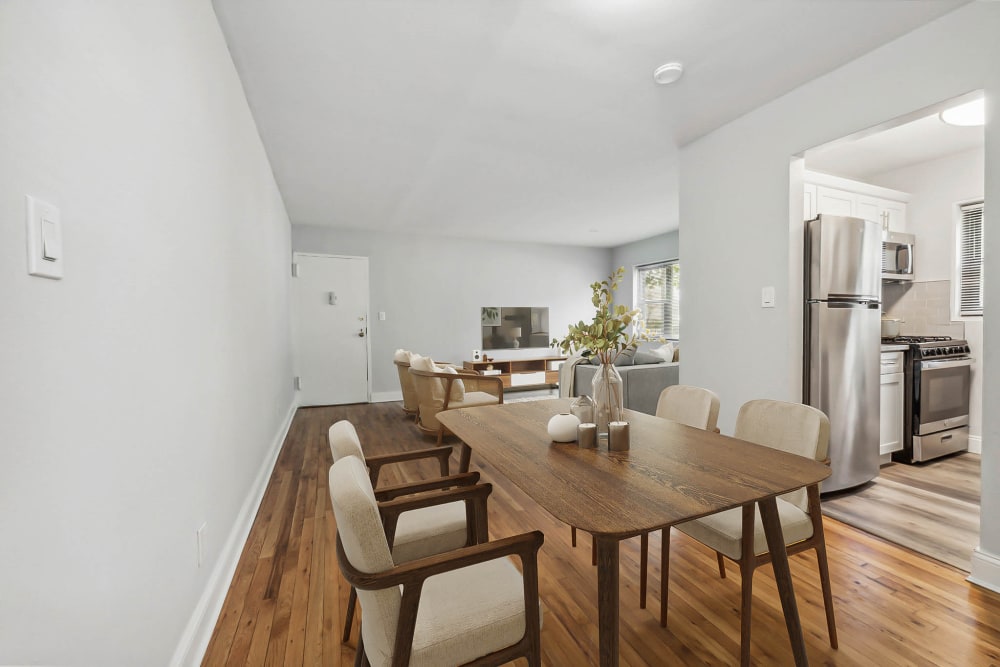 Modern Apartments with a Dining Room at Eagle Rock Apartments at Hicksville/Jericho