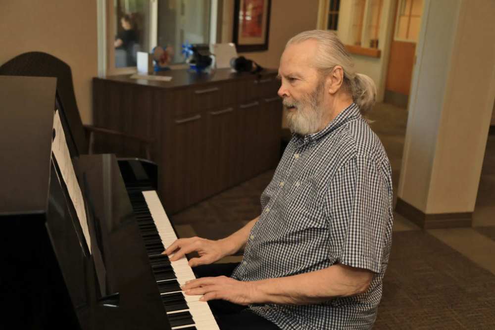 Hippy playing piano at O'Fallon in O'Fallon, Missouri