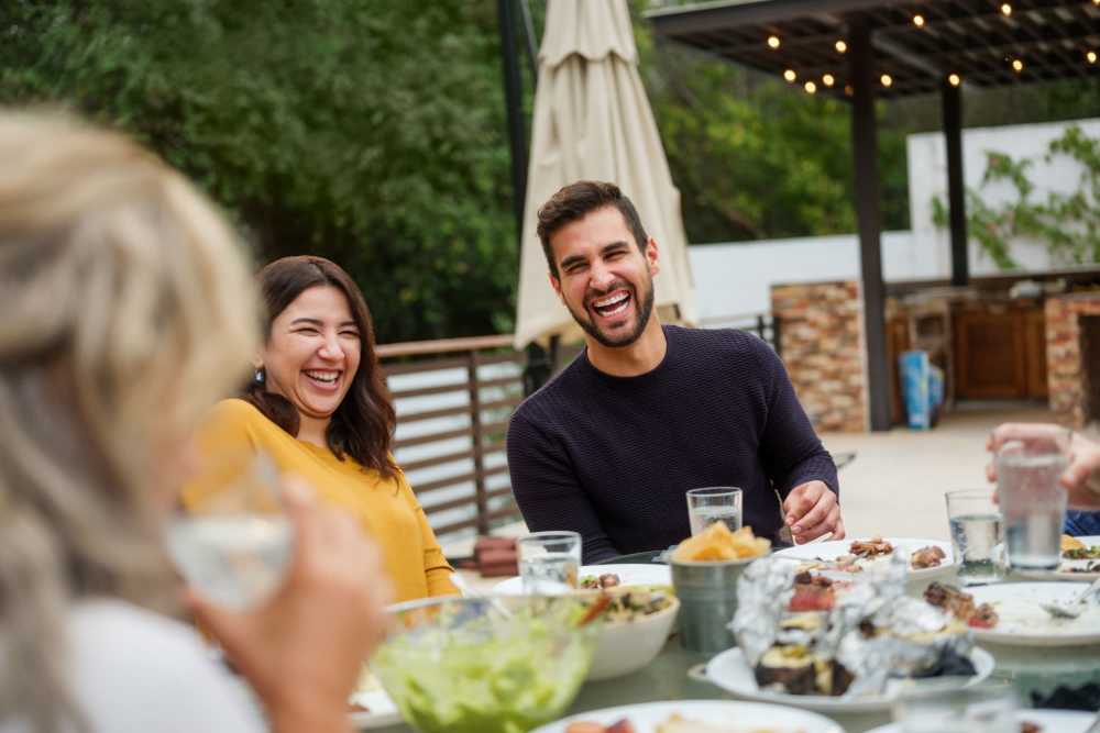 Residents dining outdoors near 2001 Clarendon BLVD in Arlington, Virginia