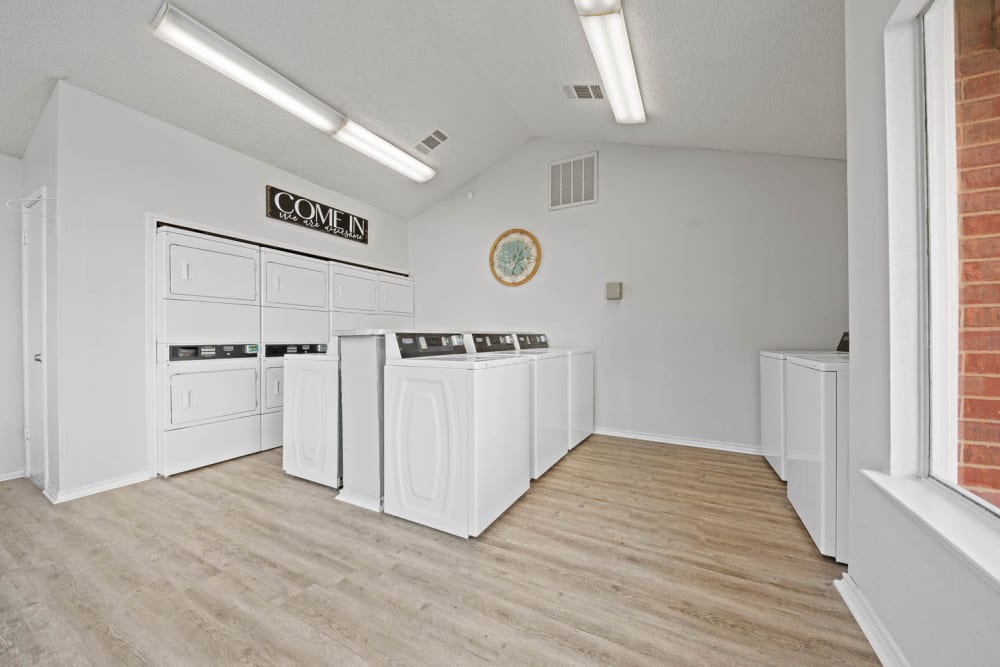 Spacious Apartments with a Washer and Dryer in Lewisville, Texas