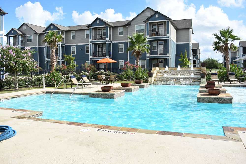 Resort-style pool at Oak Forest in Victoria, Texas