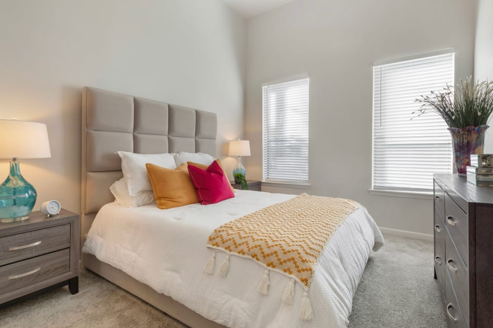 Beautiful Apartments with a Bedroom at Link at Plano