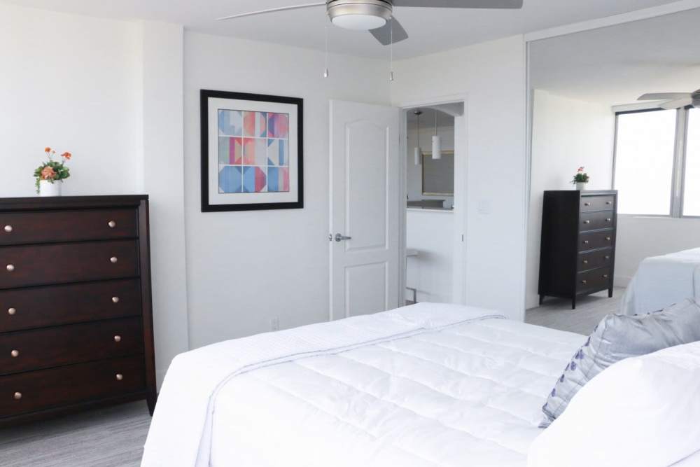 Bright bedroom at 1900 Ocean Apartment Homes in Long Beach,California